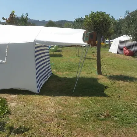 אוהל מפואר Metis Camping *